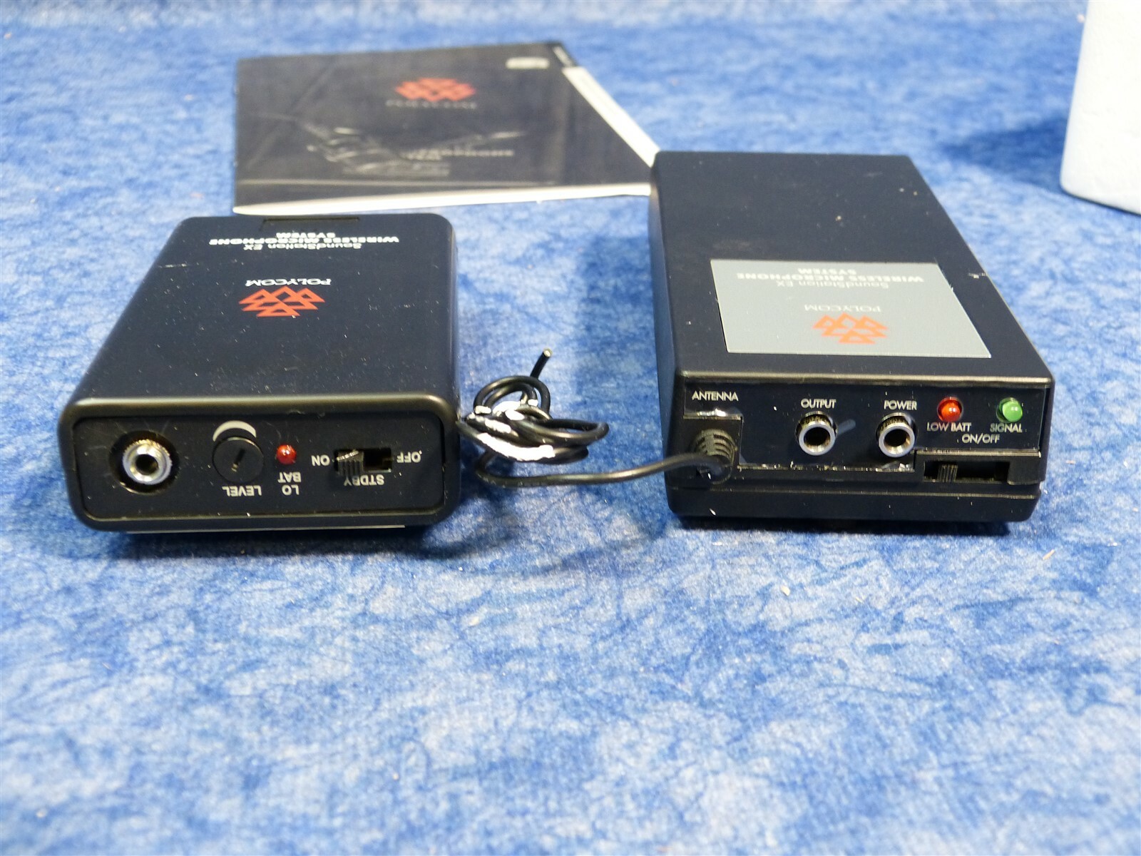 Polycom 2200-00699-002 Wireless Microphones Wireless Microphone System (G114)