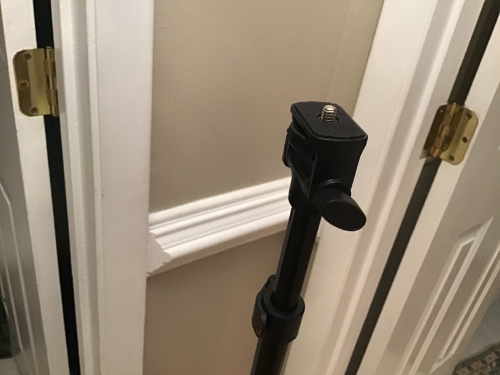 NearStream Wireless Tripod