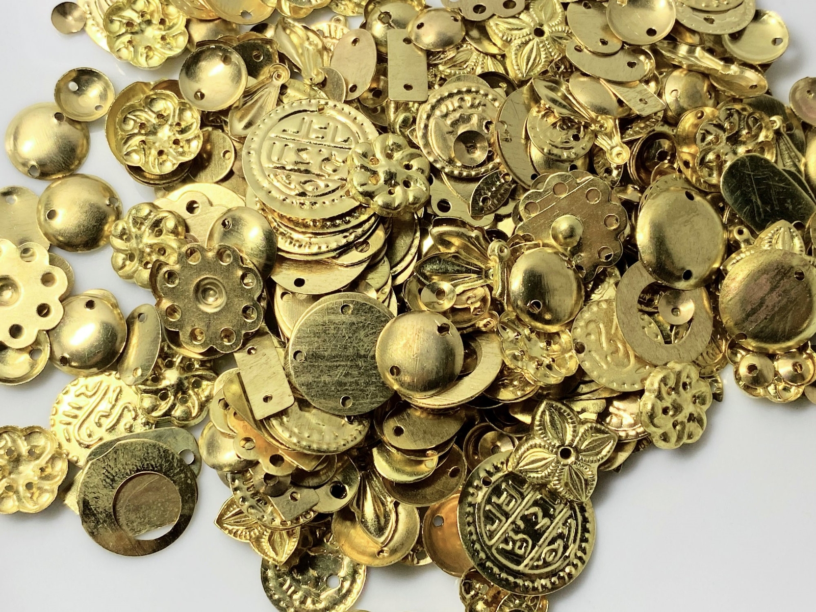 Component Mix, Gold Plated Brass with 100 Grams Approximately 585-600 Pieces *