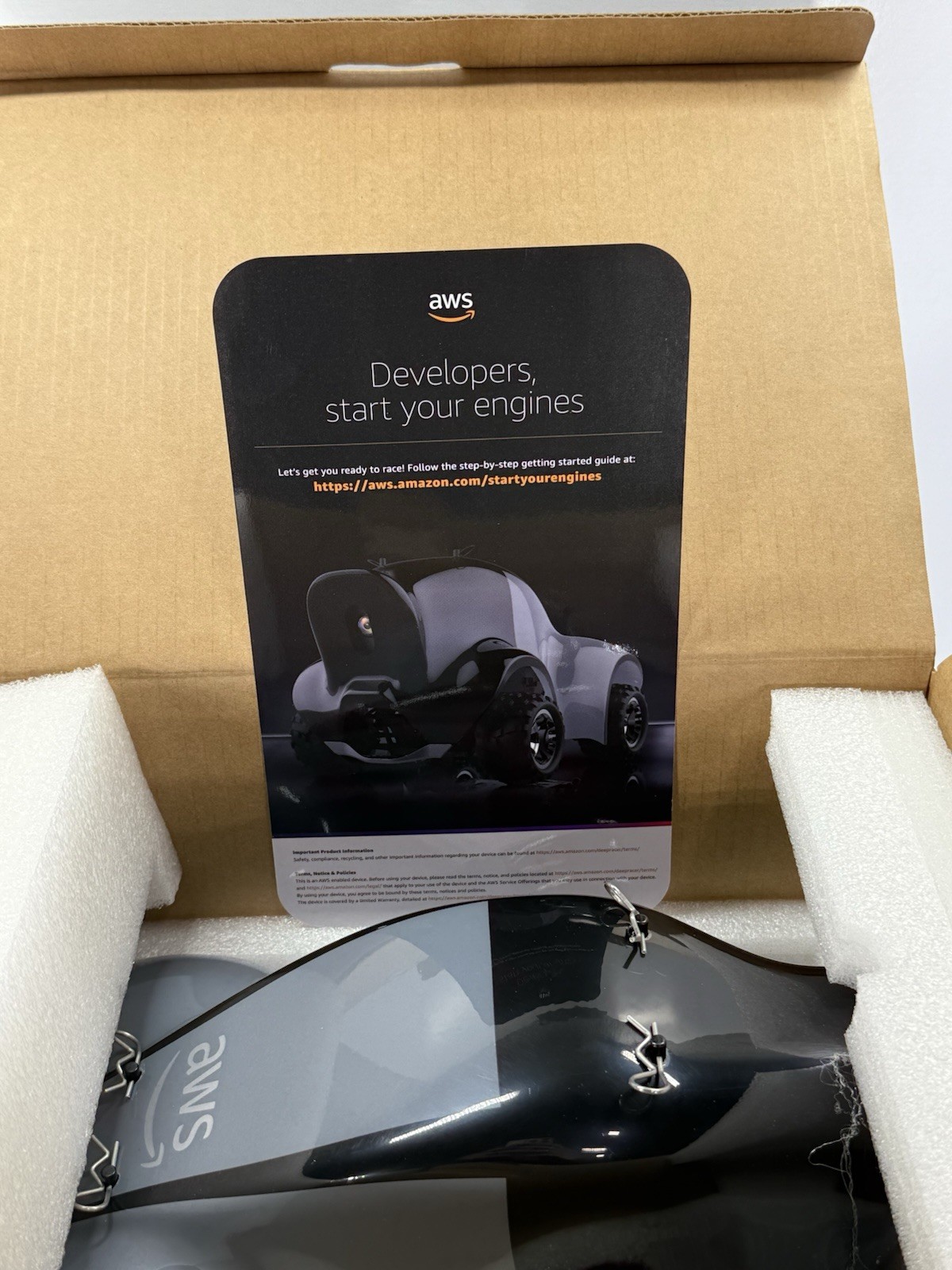 AWS DeepRacer – Fully Autonomous 1/ 18th Scale Race Car for Developers