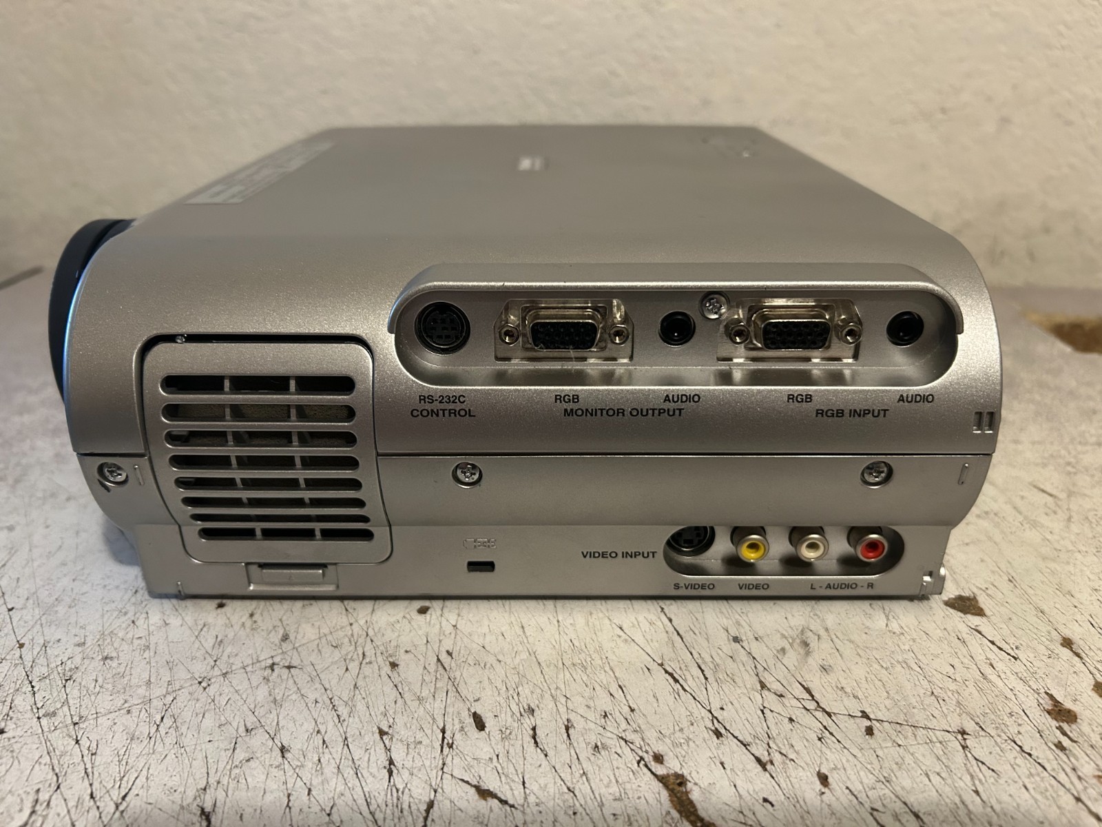 Toshiba TLP670 Data Projector Quick Ship