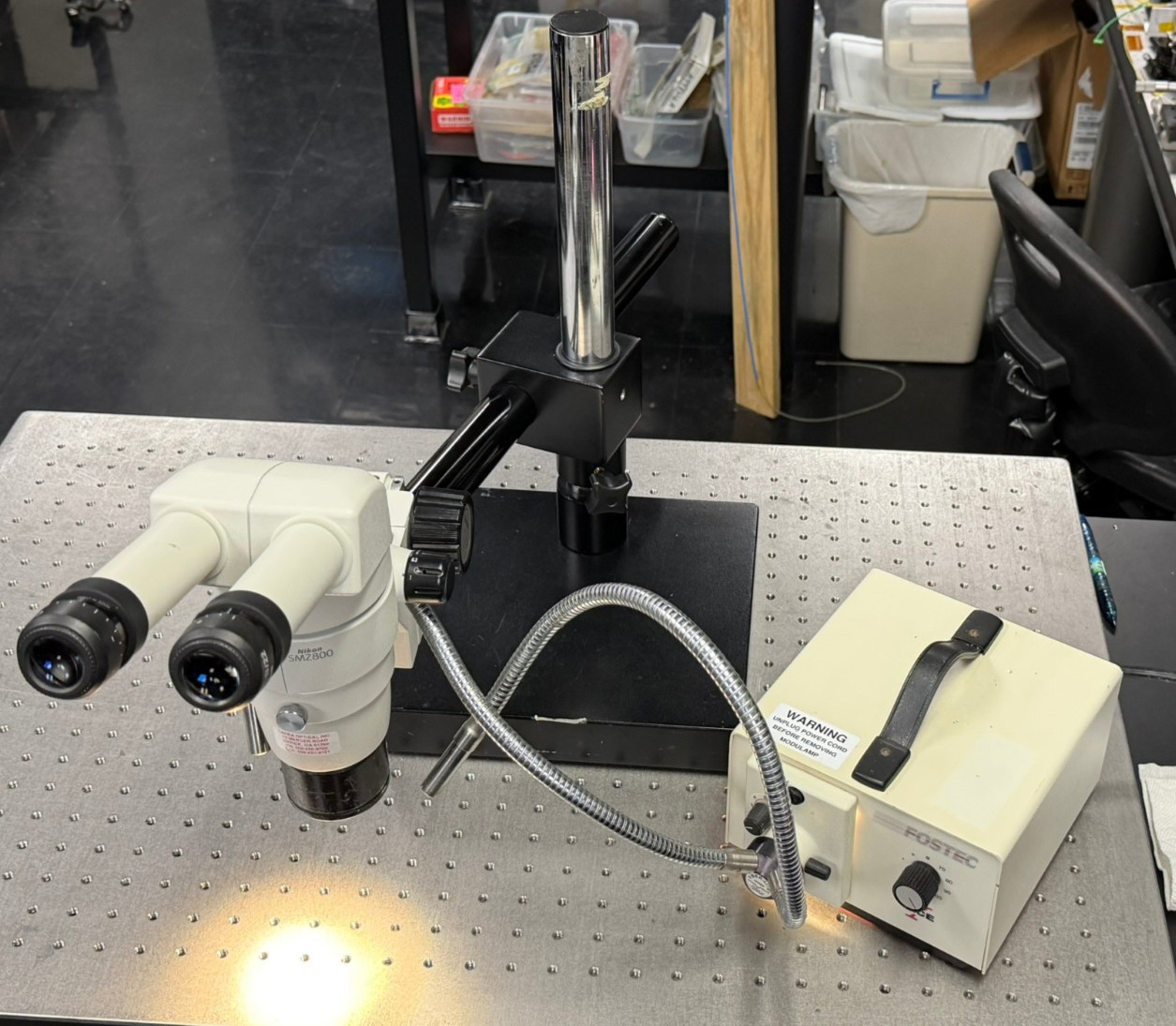 Nikon SMZ800 Stereo Microscope with Boom Stand & Dual Fiberoptic Light