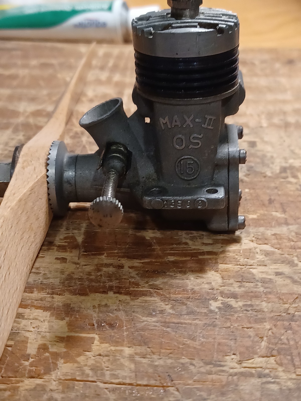 os max 15 control line engine