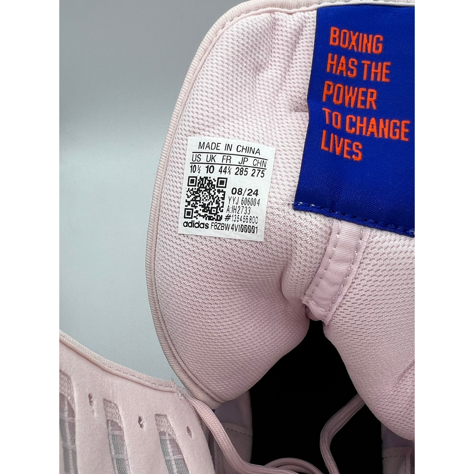 Adidas Box Hog 4 “Almost Pink Lucid blue” size 10.5 men’s