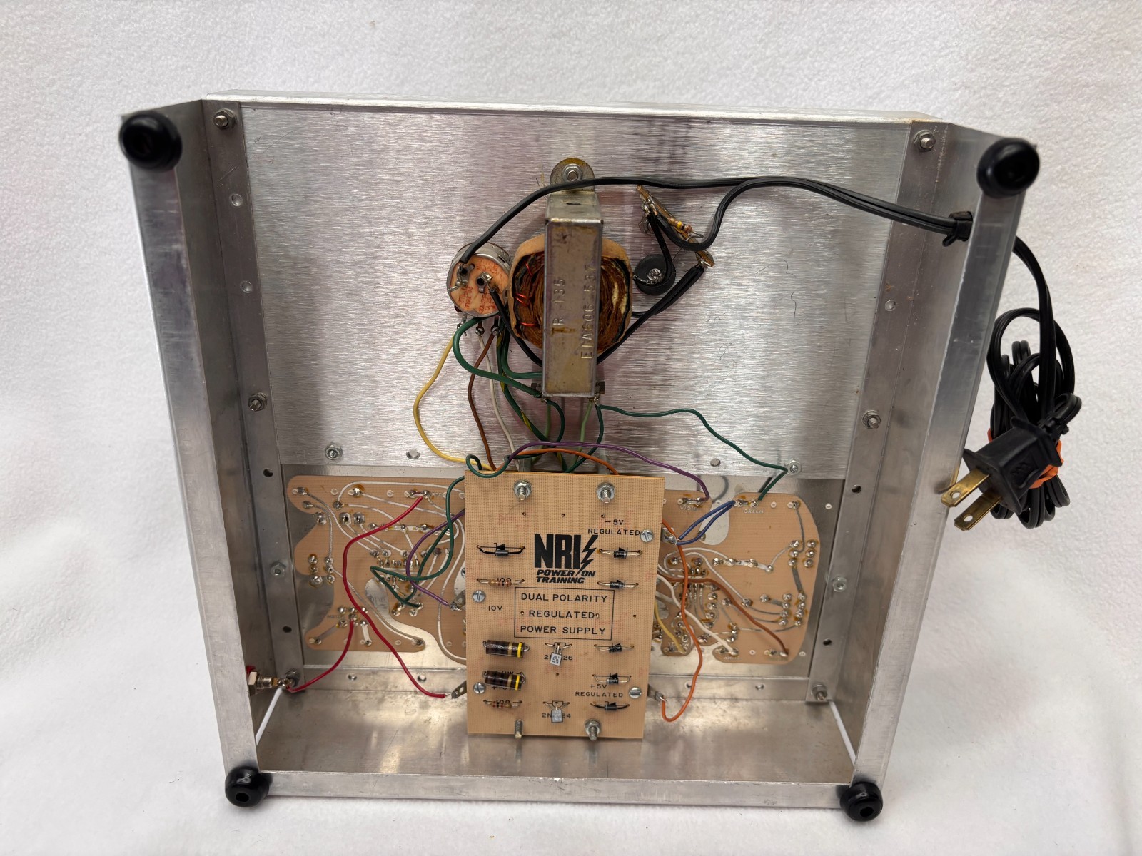 Vintage NRI Discovery Lab Electronics Trainer - Tested