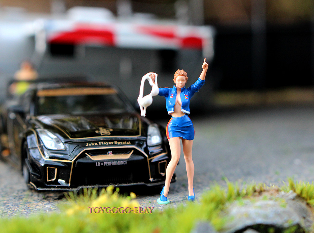 1/64 figure SEXY Racing Girl Cheerleading  fit 1:64 car street in STOCK