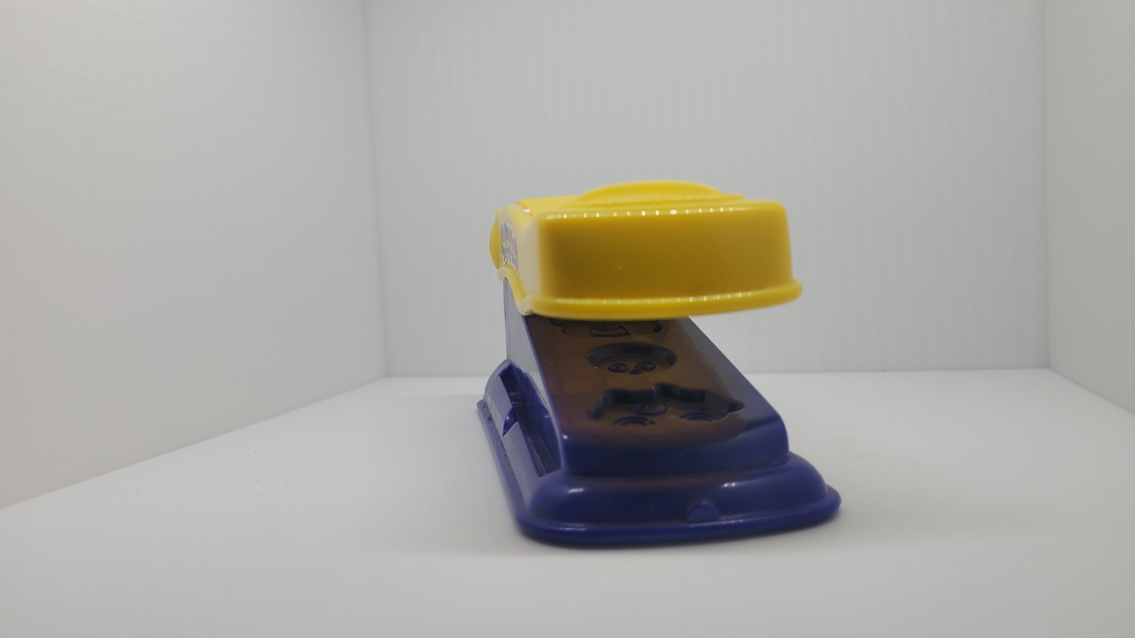 Hasbro 1998 Vintage Play-Doh Fun Factory
