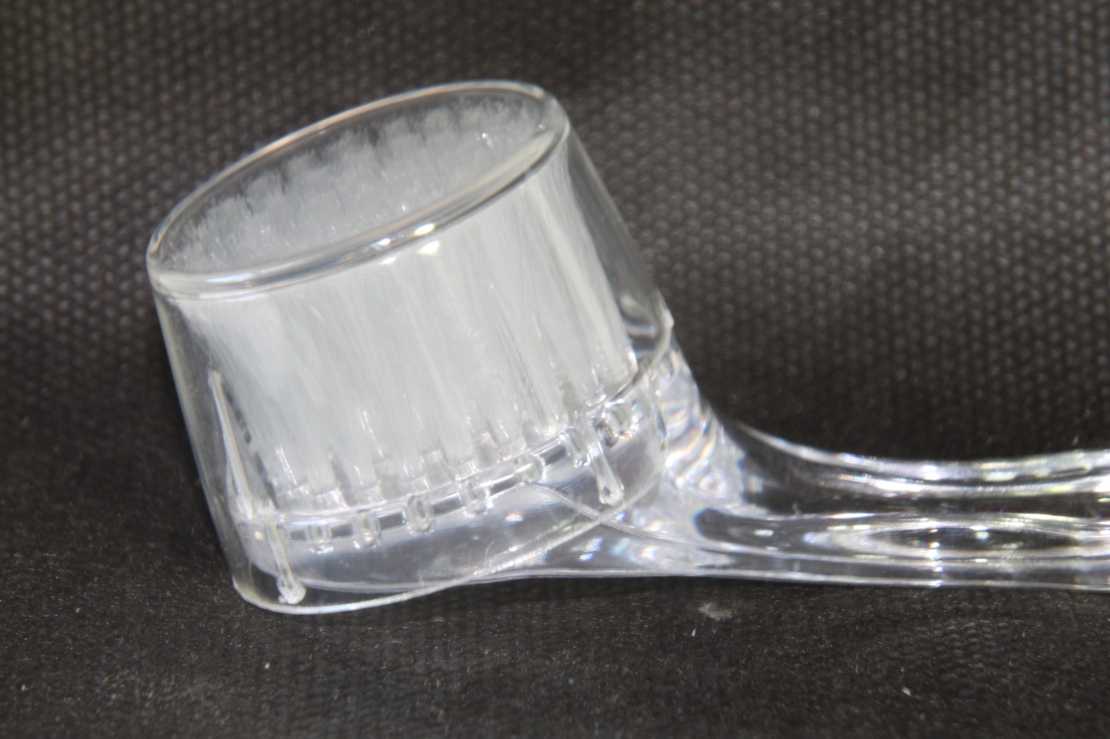 Jordan Essentials (new) MINERAL MAKEUP BRUSH - CLEAR