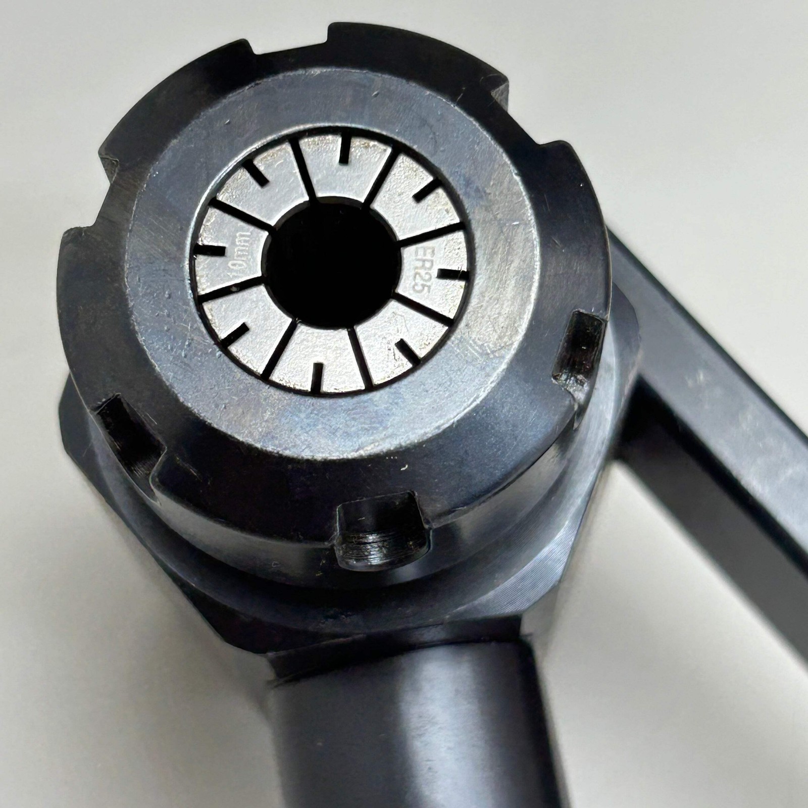 Manual High-Pressure Coning & Threading Tool Black