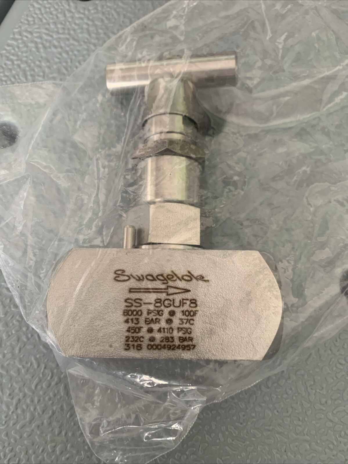 Swagelok needle valve SS-8GUF8-G, 1/2", 316SS 6000psi