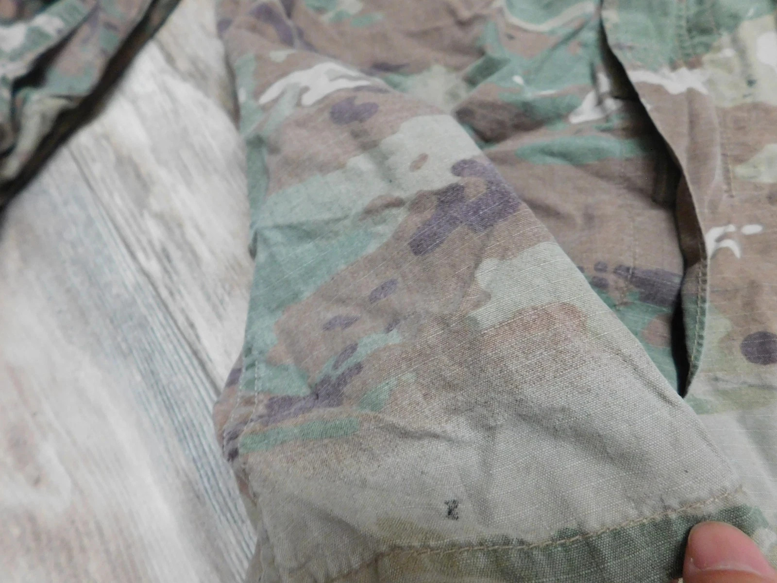 US ARMY OCP FLAME RESISTANT COAT SIZE MEDIUM - LONG