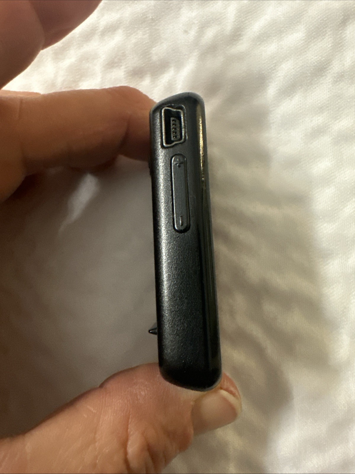 Sandisk Red Sansa Clip+ Clip Plus 4GB MP3 Player BUNDLE - Tested w/ USB Cable