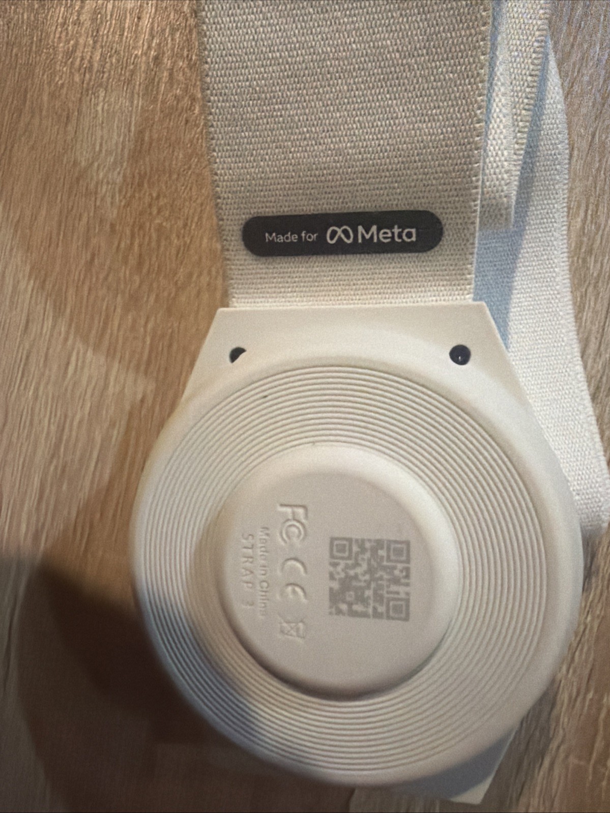 Woojer Strap Edge White Haptic Bass Meta VR Compatible Immersive body strap