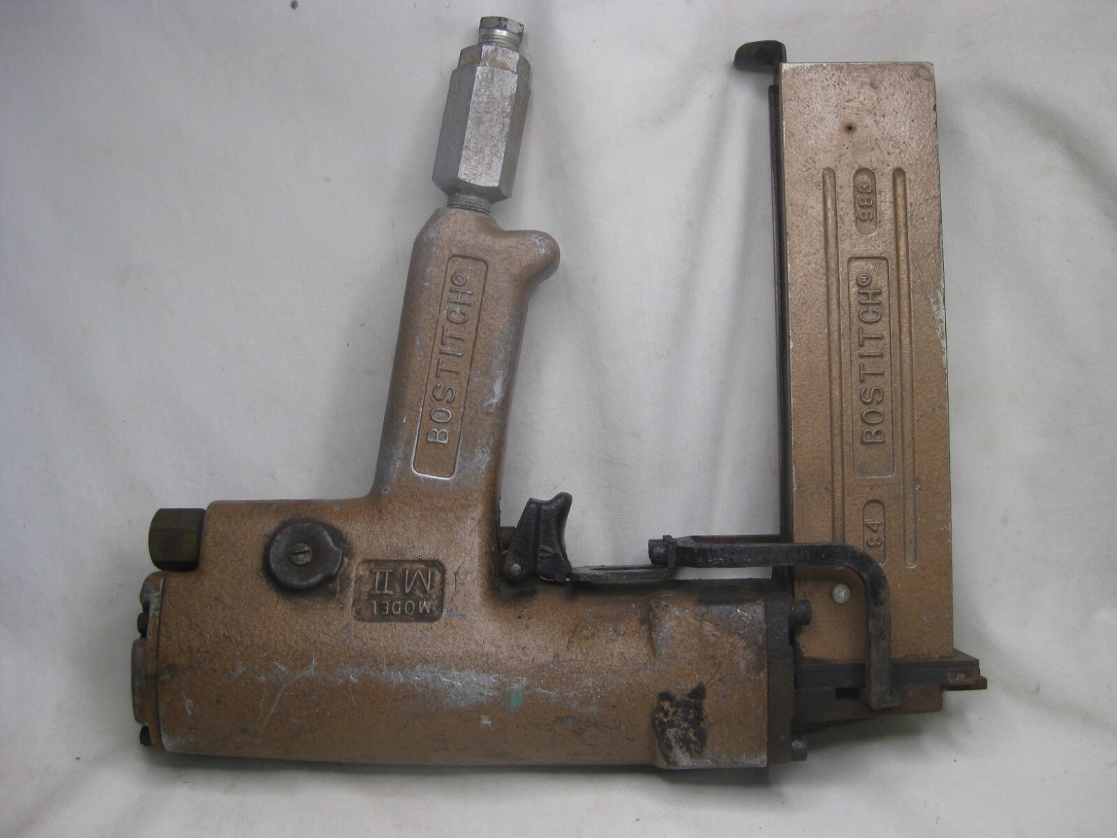 S4 BOSTITCH 983 MODEL MII CALWIRE pre-owned industrial pneumatic tool