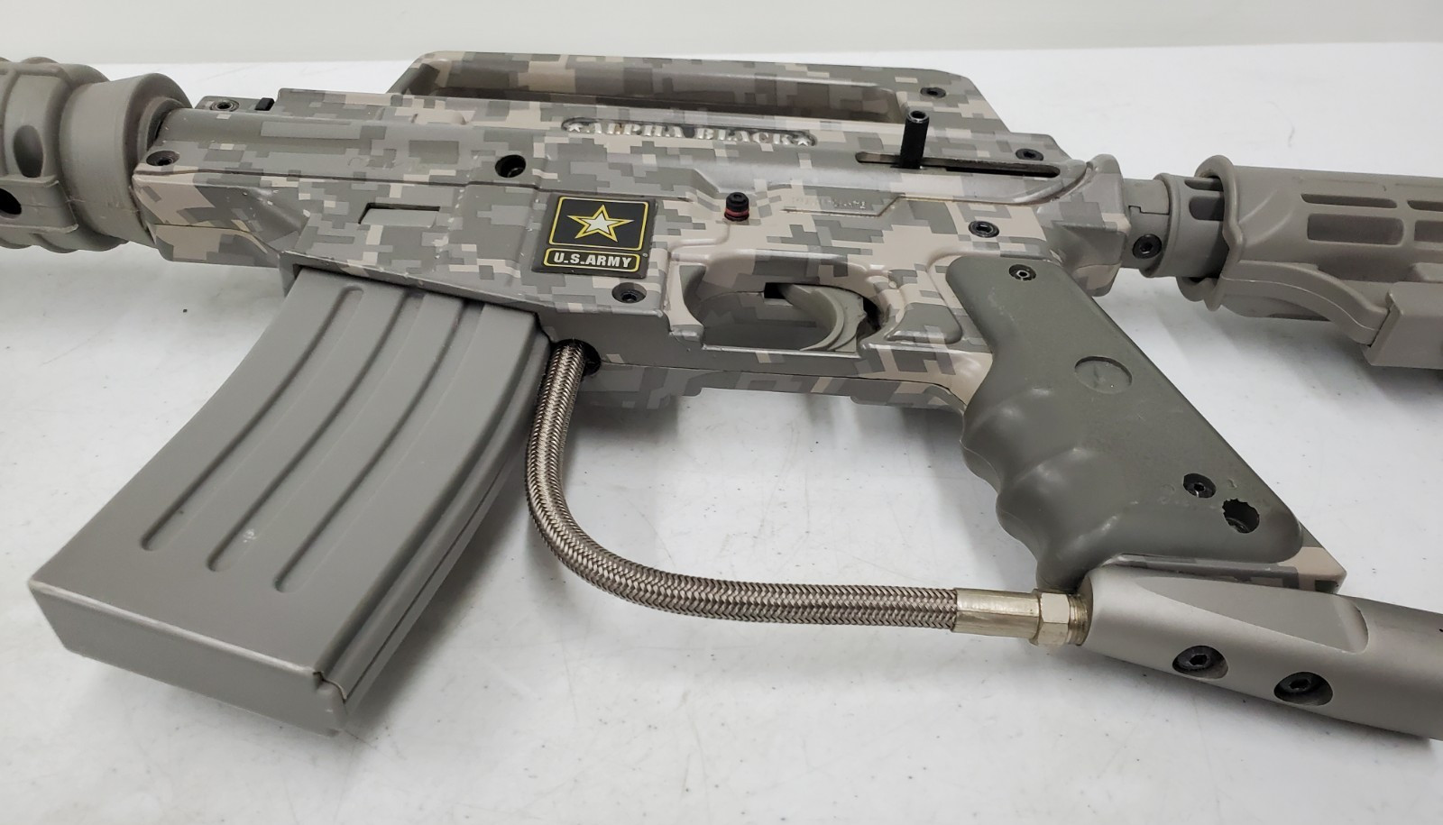 ALPHA BLACK PAINTBALL MARKER (132489-3 AR BY27)