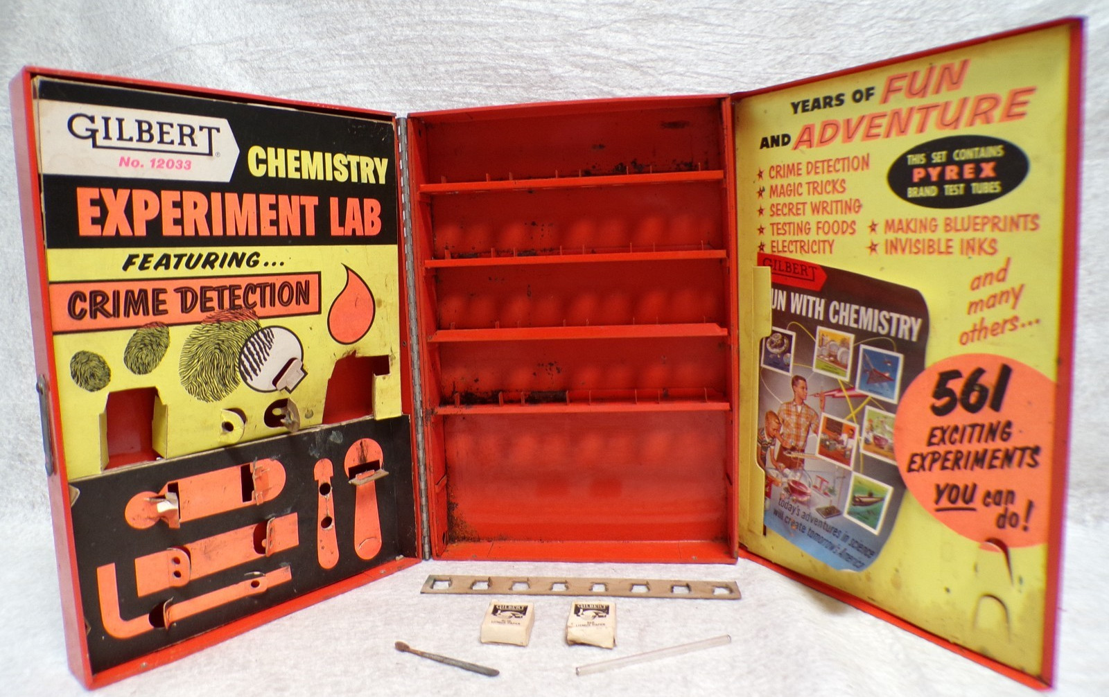 1950's GILBERT NO. 12033 CHEMISTRY EXPERIMENT LAB CRIME DETECTION METAL BOX CASE