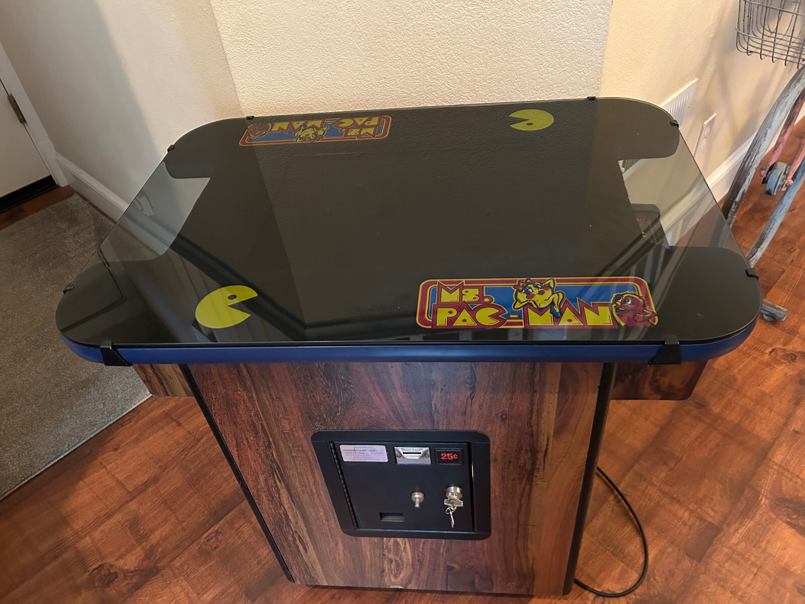 Vintage MS PAC-MAN ARCADE MACHINE COCKTAIL TABLE -restored with extra games