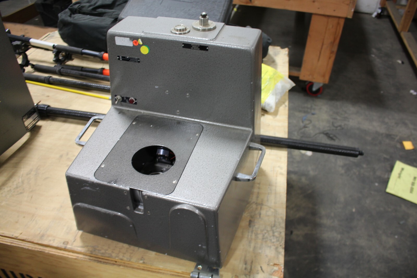 DH Instruments Pneumatic Pressure Standard Model 5111 0.05-50 BAR