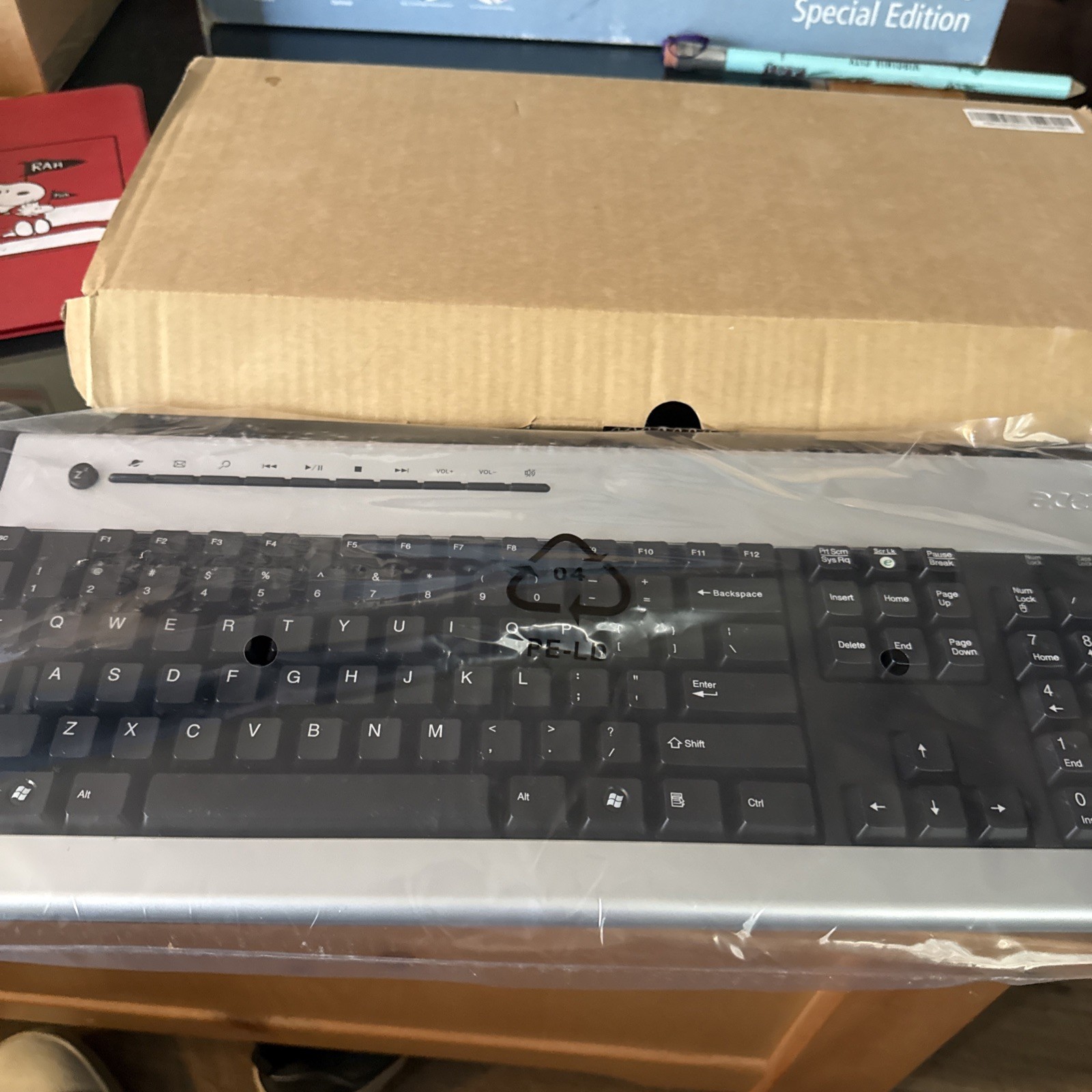Acer KU-0355 Desktop USB Keyboard- KB.KUS03.222 With Wrist Guard