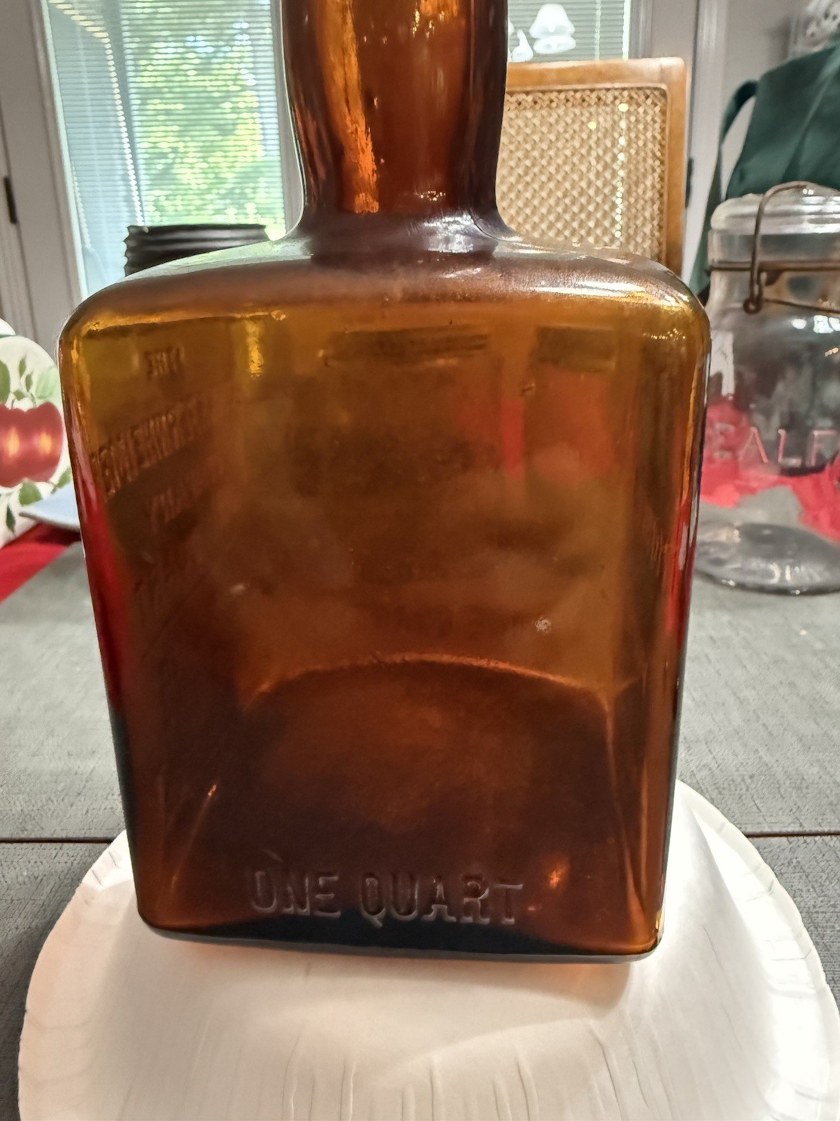 MOUNT VERNON PURE RYE WHISKEY BOTTLE