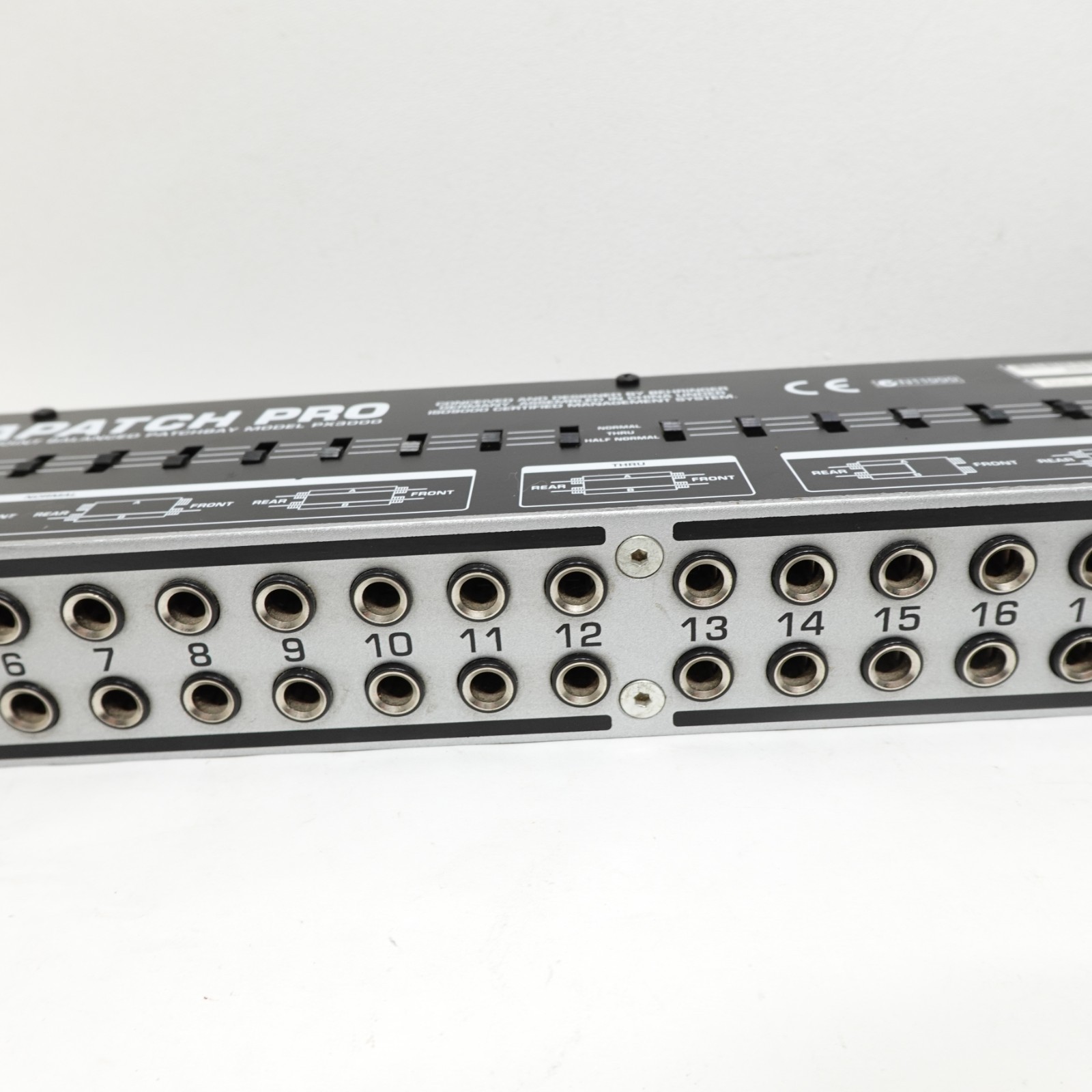 Ultrapatch Pro PX3000 3-Mods Multi-Functional 48-Point Balanced Patchbay