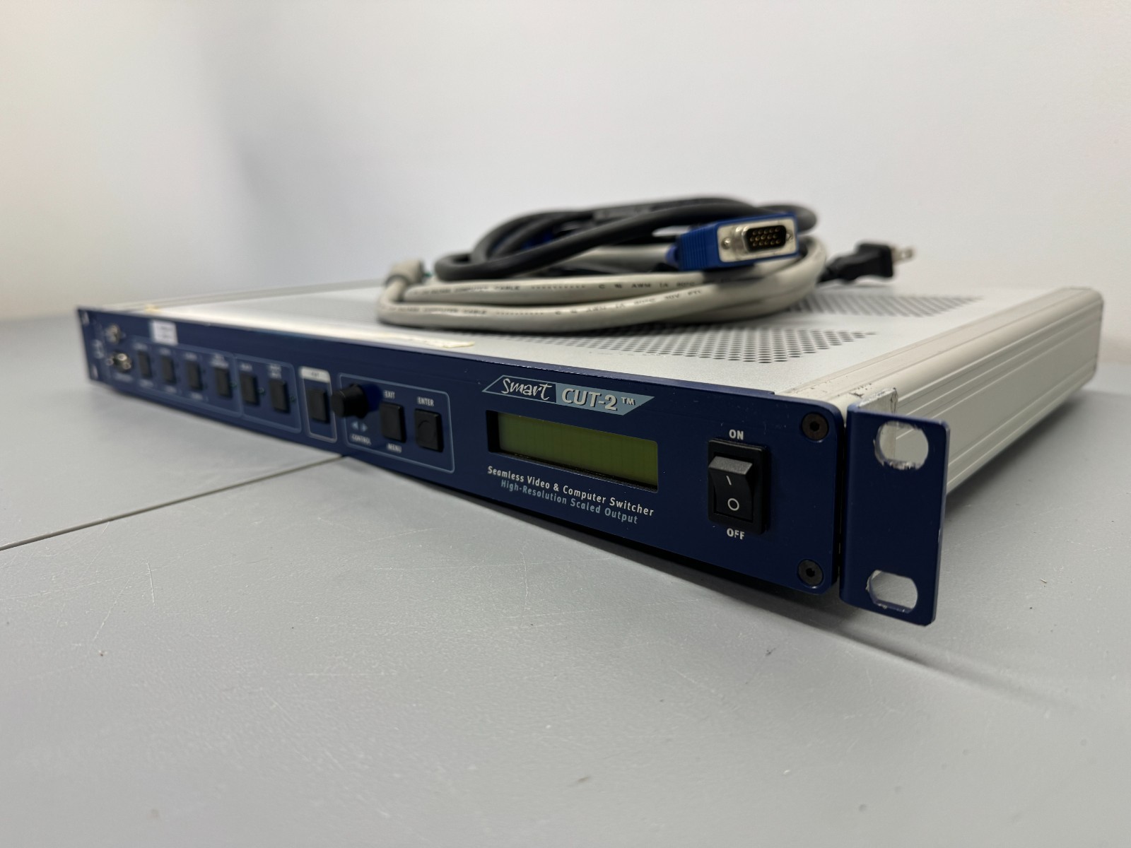 Analog Way Smart Cut-2 Digital Video Scaler Computer Switcher Seamless
