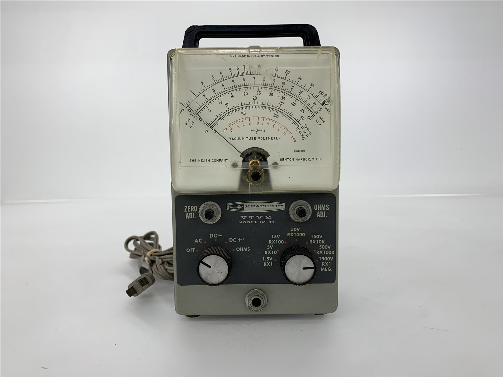 Heathkit VTVM IM-11 Vacuum Tube Voltmeter