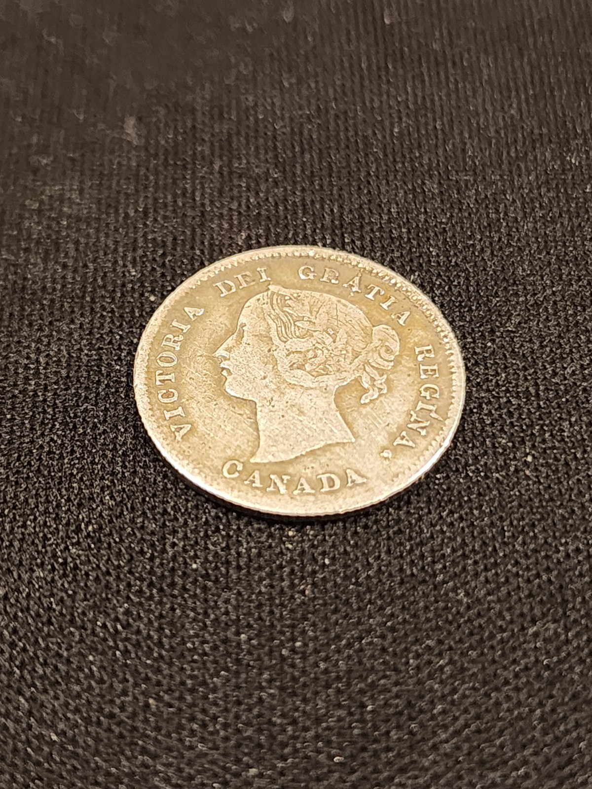 1870 Canada 5 Cents - Raised Border Silver Coin