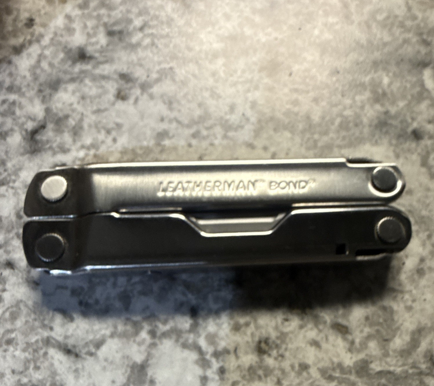 Leatherman Bond Multi-Tool Pliers Knife Stainless Steel Silver/Black 832936