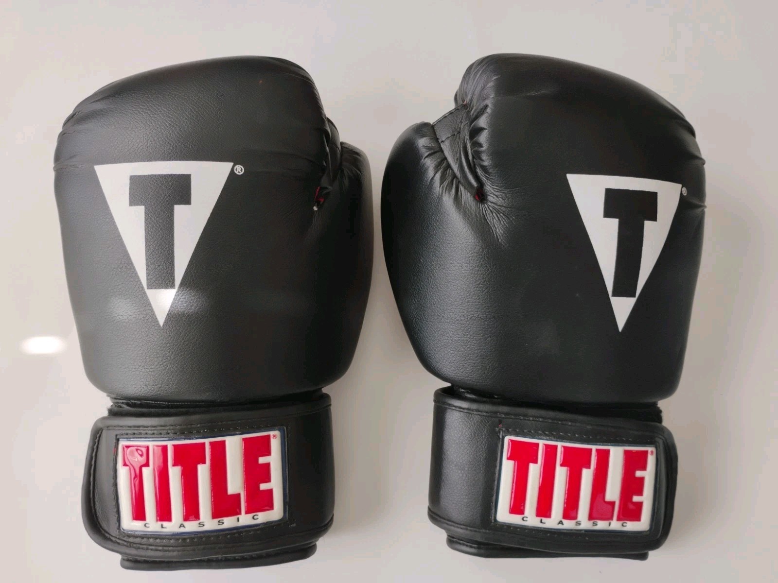 Title Boxing Classic Hook and Loop Black/Red Training Boxing Gloves Sz Reg 14-oz