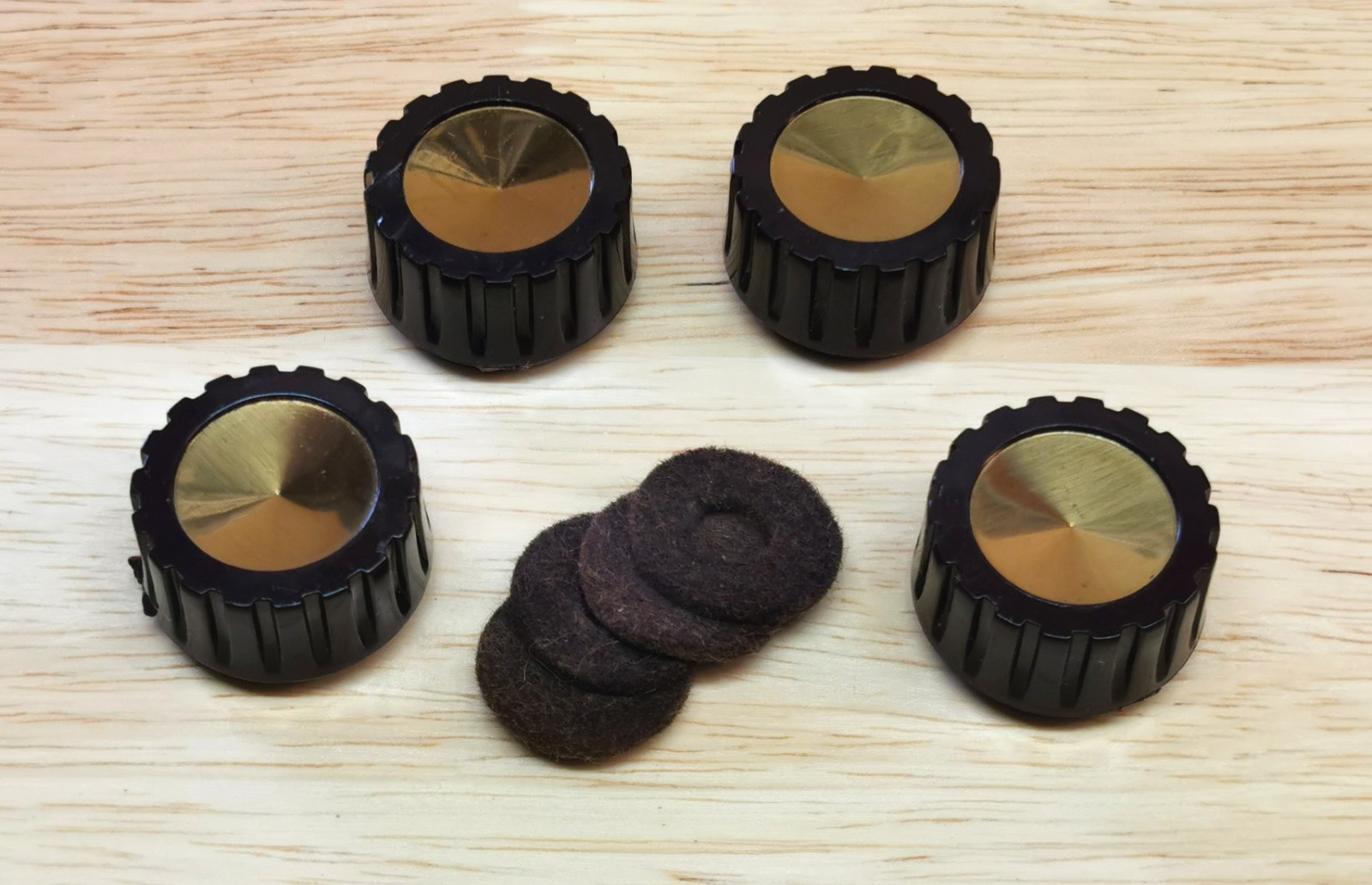 4 piece set of Vintage Bakelite Push On D Shaft Knobs with Brass Inserts Lot B