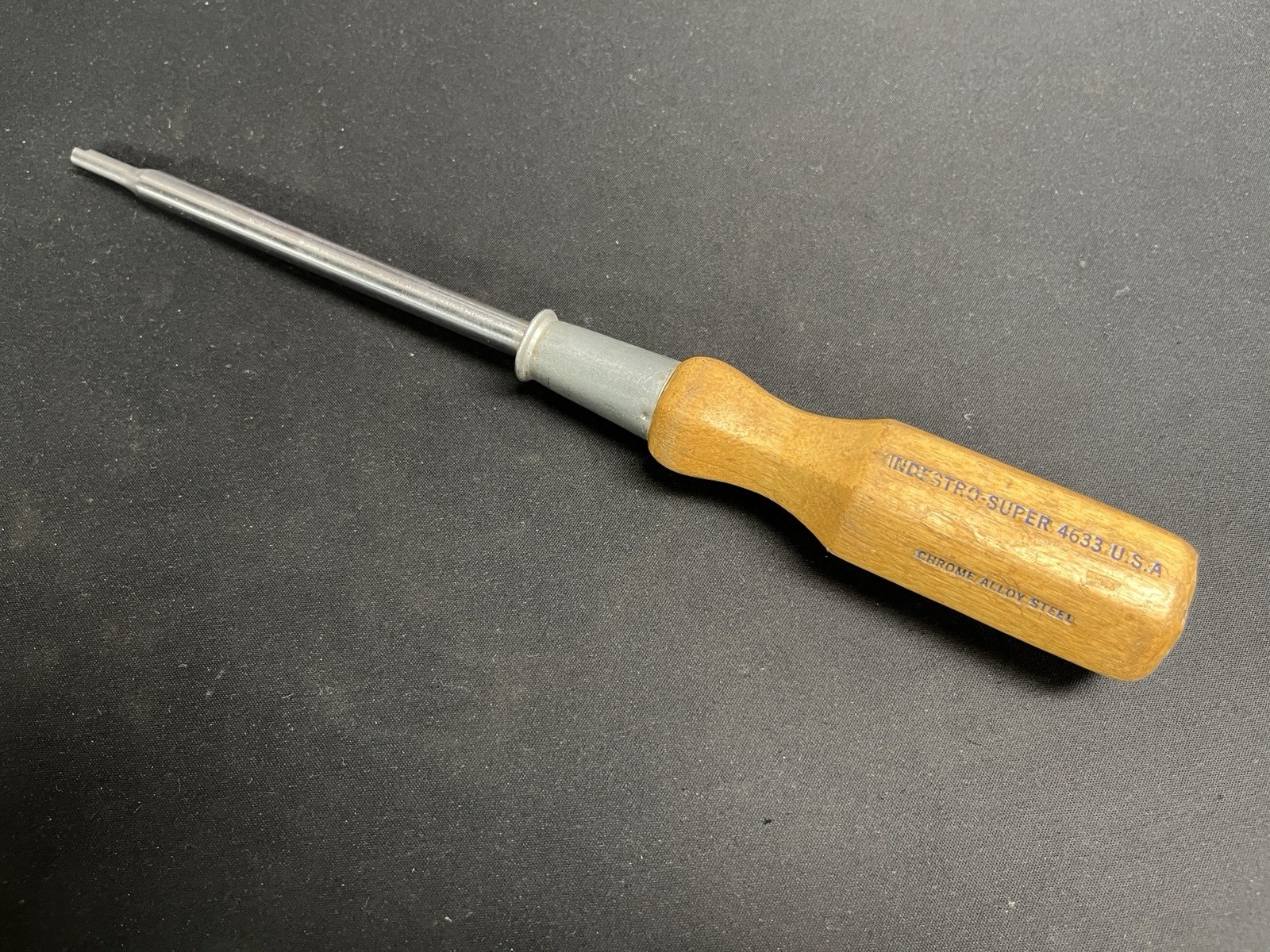 Indestro Super Clutch Head Screwdriver 4633, USA (Read)