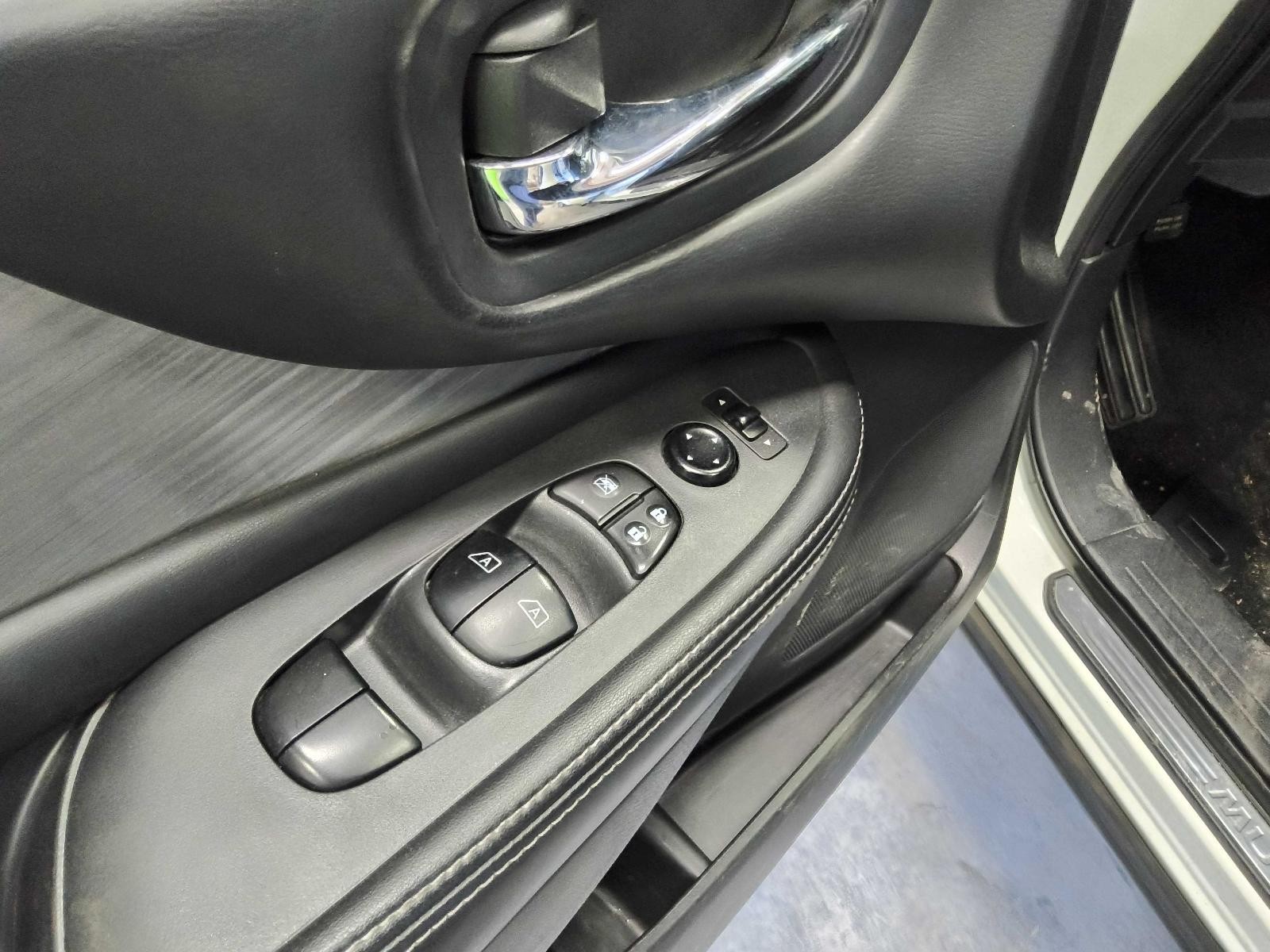 Used Battery Tray fits: 2016 Nissan Murano Grade A
