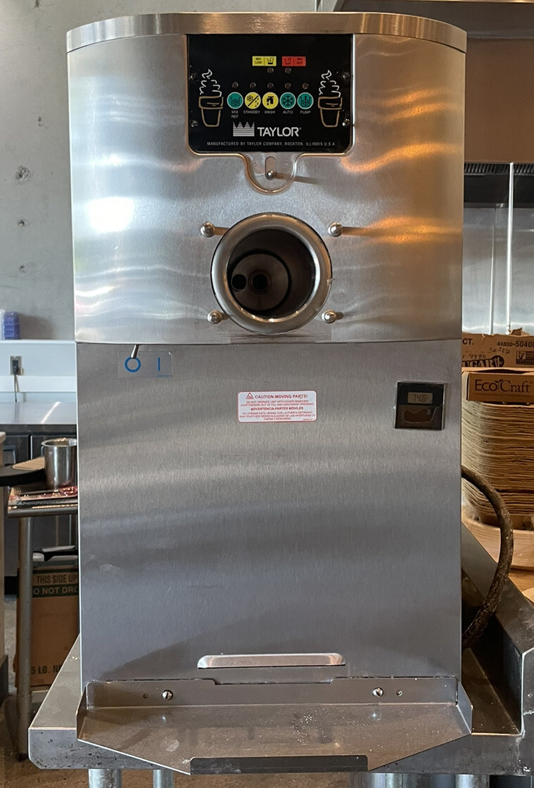 2016 Taylor C709 Soft Serve Frozen Yogurt Ice Cream Machine WORKS GREAT!