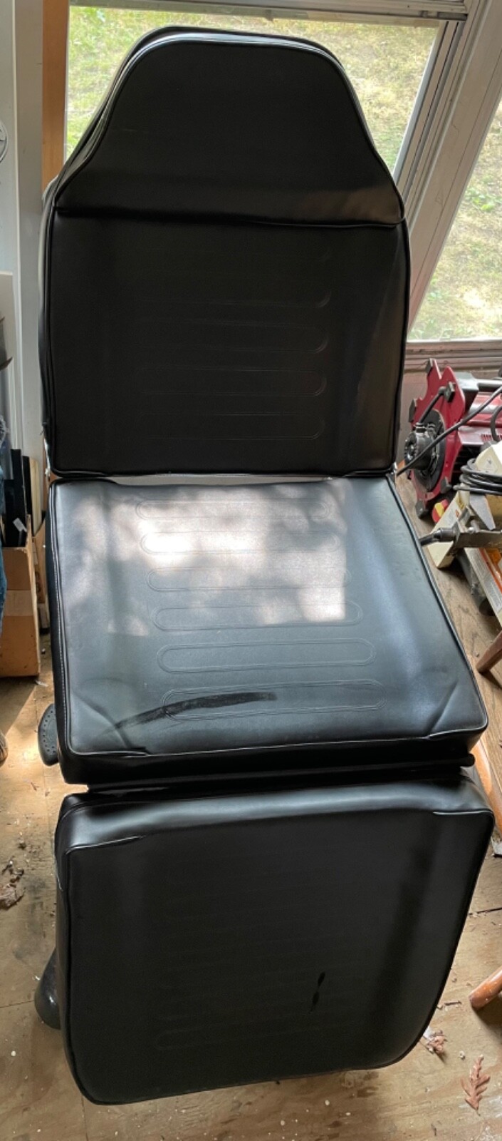 Black Reclining Hydraulic Facial Bed Adjustable Tattoo Chair Salon Massage Table
