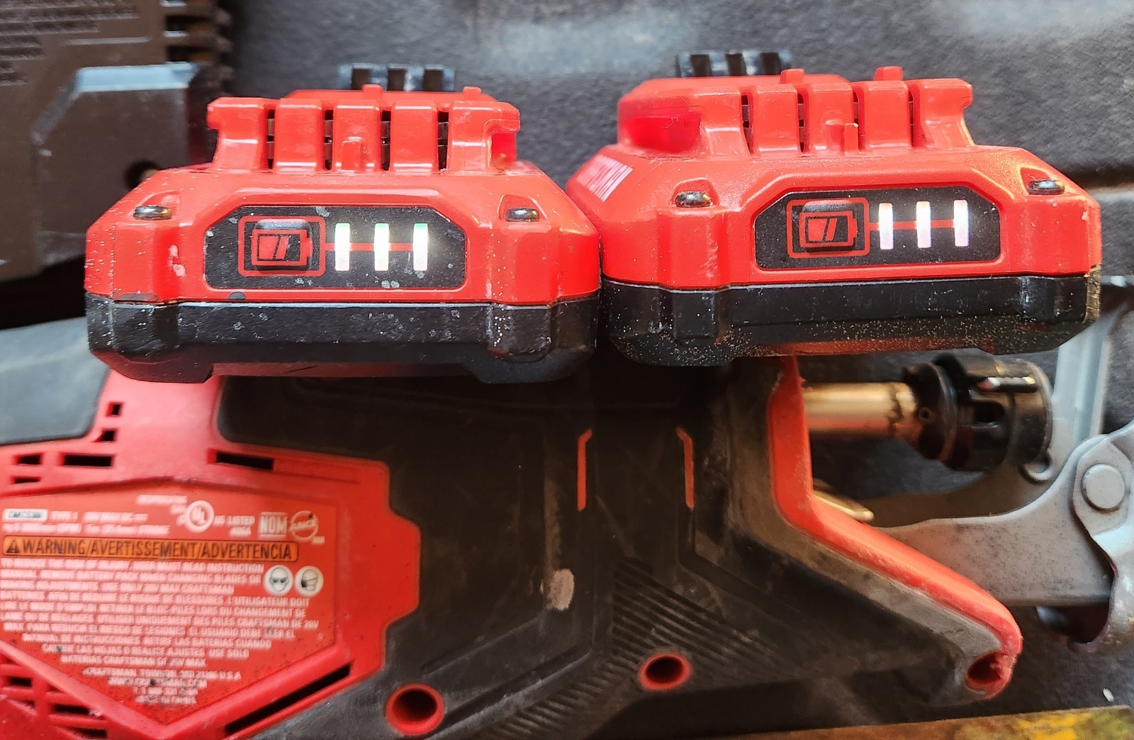 CRAFTSMAN 20V CMCS300 with 2- Batteries & 1- Charger