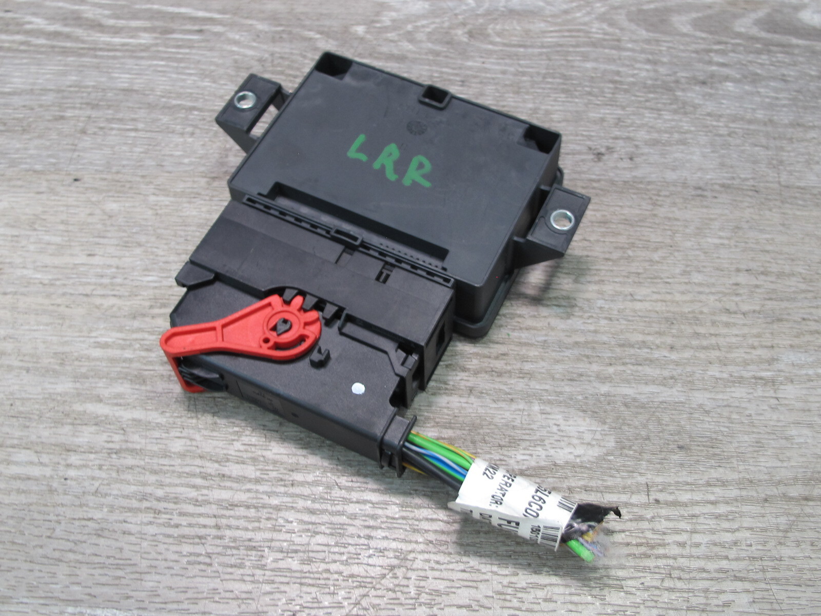 2014-2015 LAND RANGE ROVER L405 ELECTRIC PARKING BRAKE CONTROL MODULE