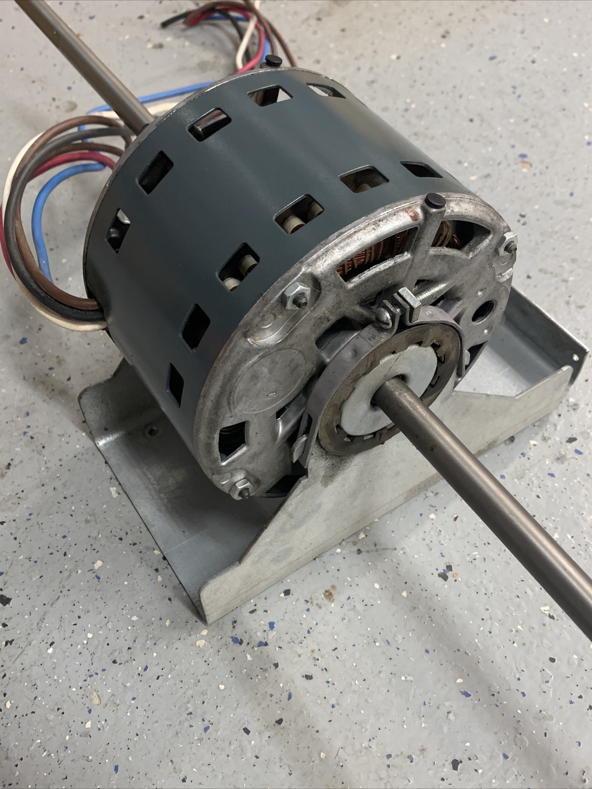 HC37EE209 Blower Motor 1/6 HP 208/230V 1275 RPM, Carrier Double Shaft 5KCP39DG