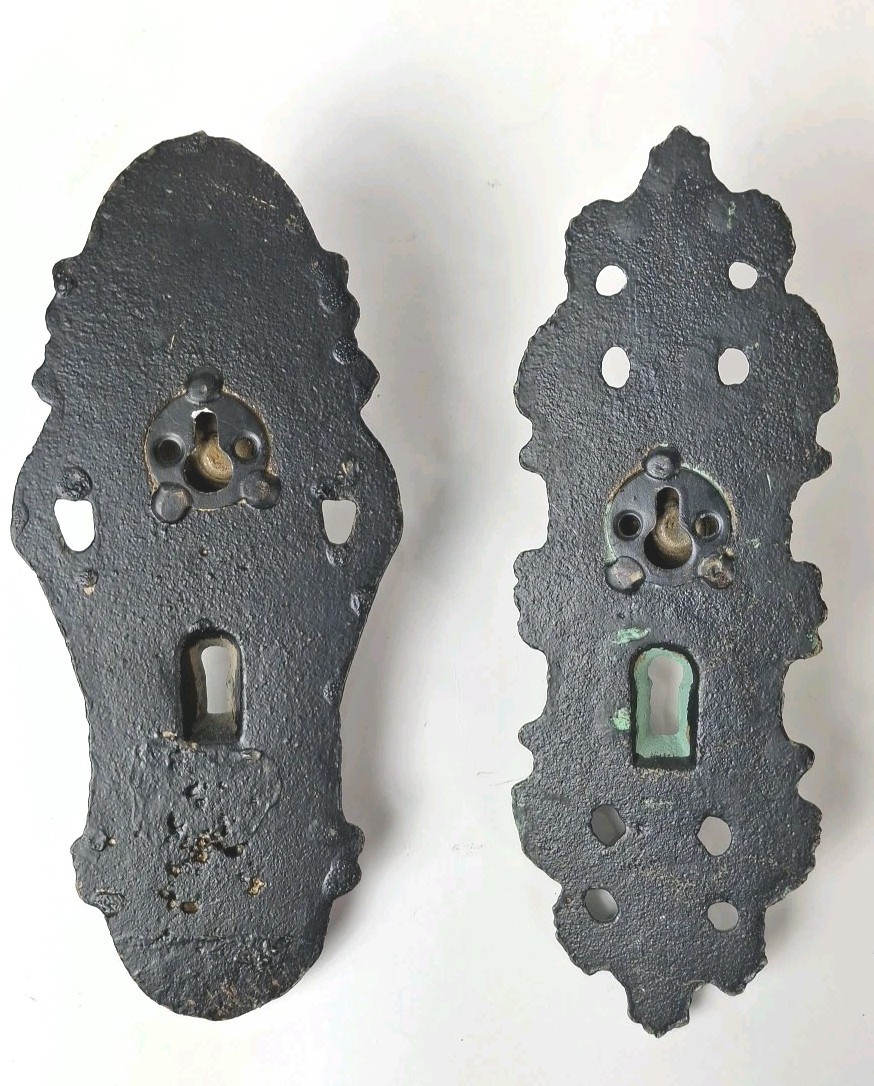Decorative Ornate Wall Door Knobs Plate With Keyhole Cast Iron Coat Hooks Pair