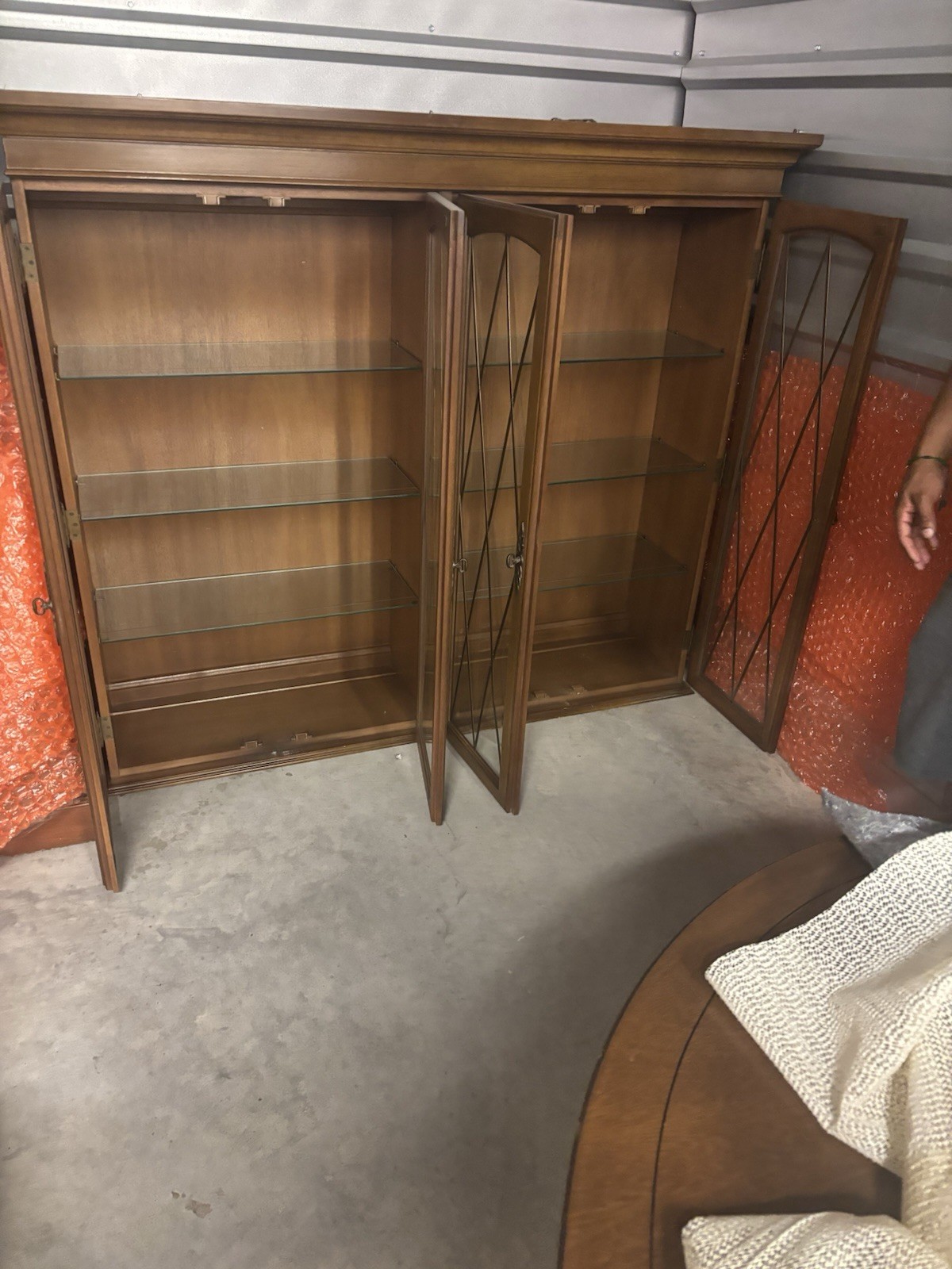 Dining Table - Can Fit A Total Of 6