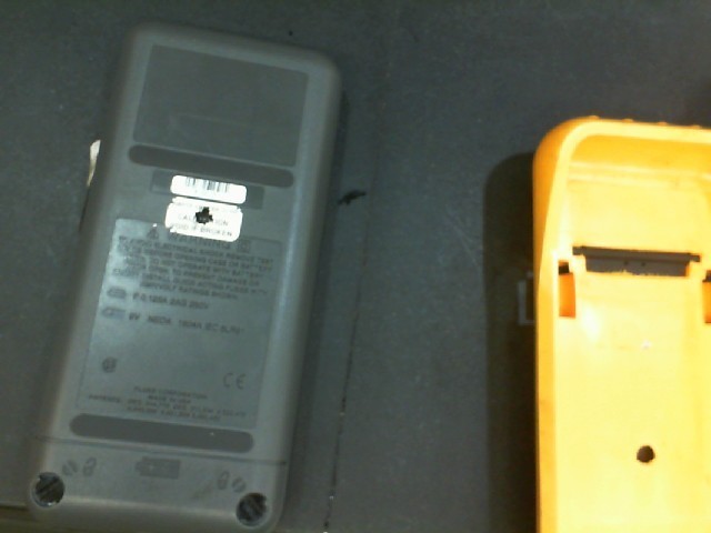 FLUKE 715 LOOP CALIBRATOR (B08012198)
