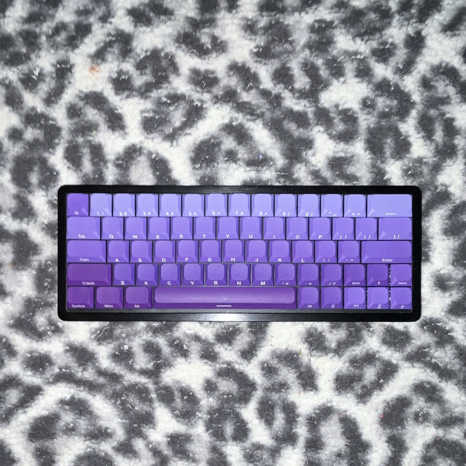 Mountain Everest 60 Compact Wired Mechanical keyboard custom purple key caps
