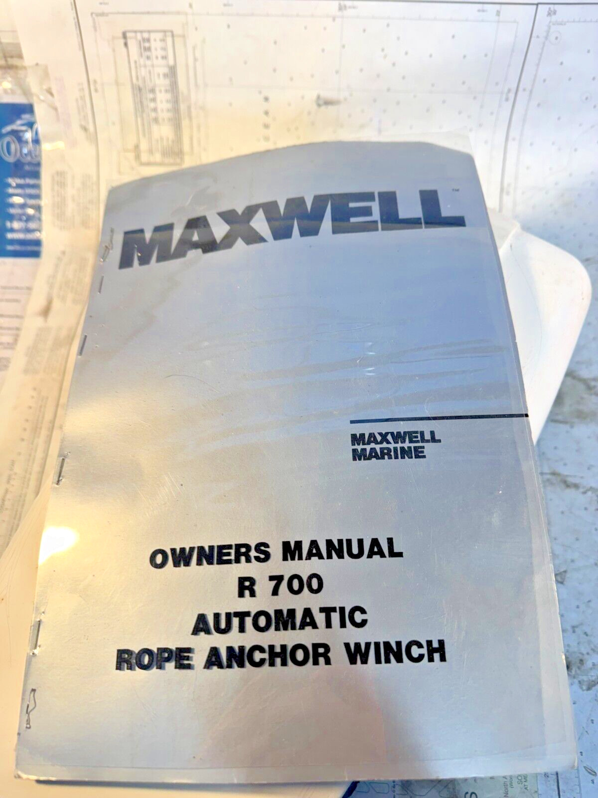 Maxwell R700 12Volt D.C. Automatic Rope Anchor Winch