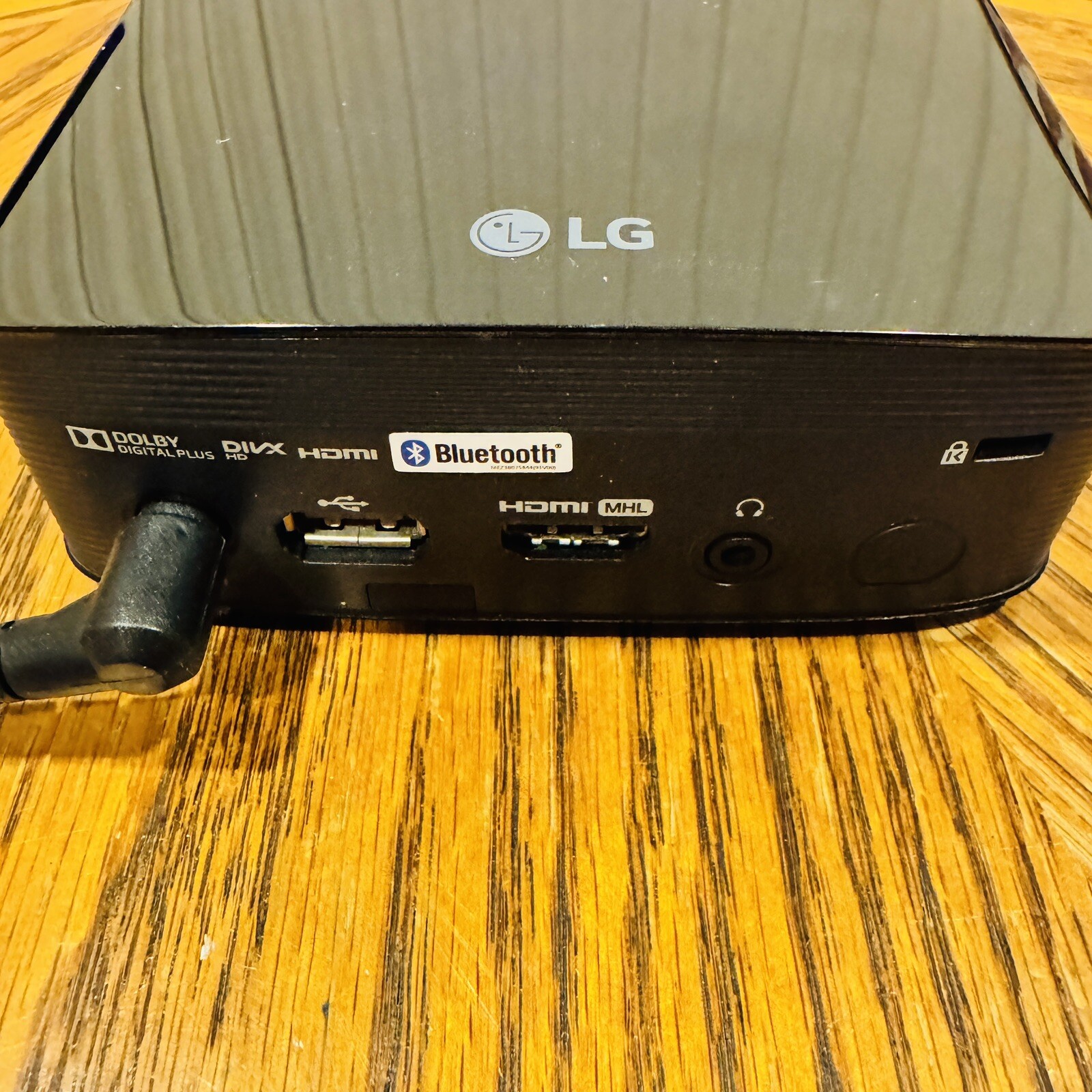 LG MiniBeam Black LED Projector PH150B - Wireless Bluetooth TESTED