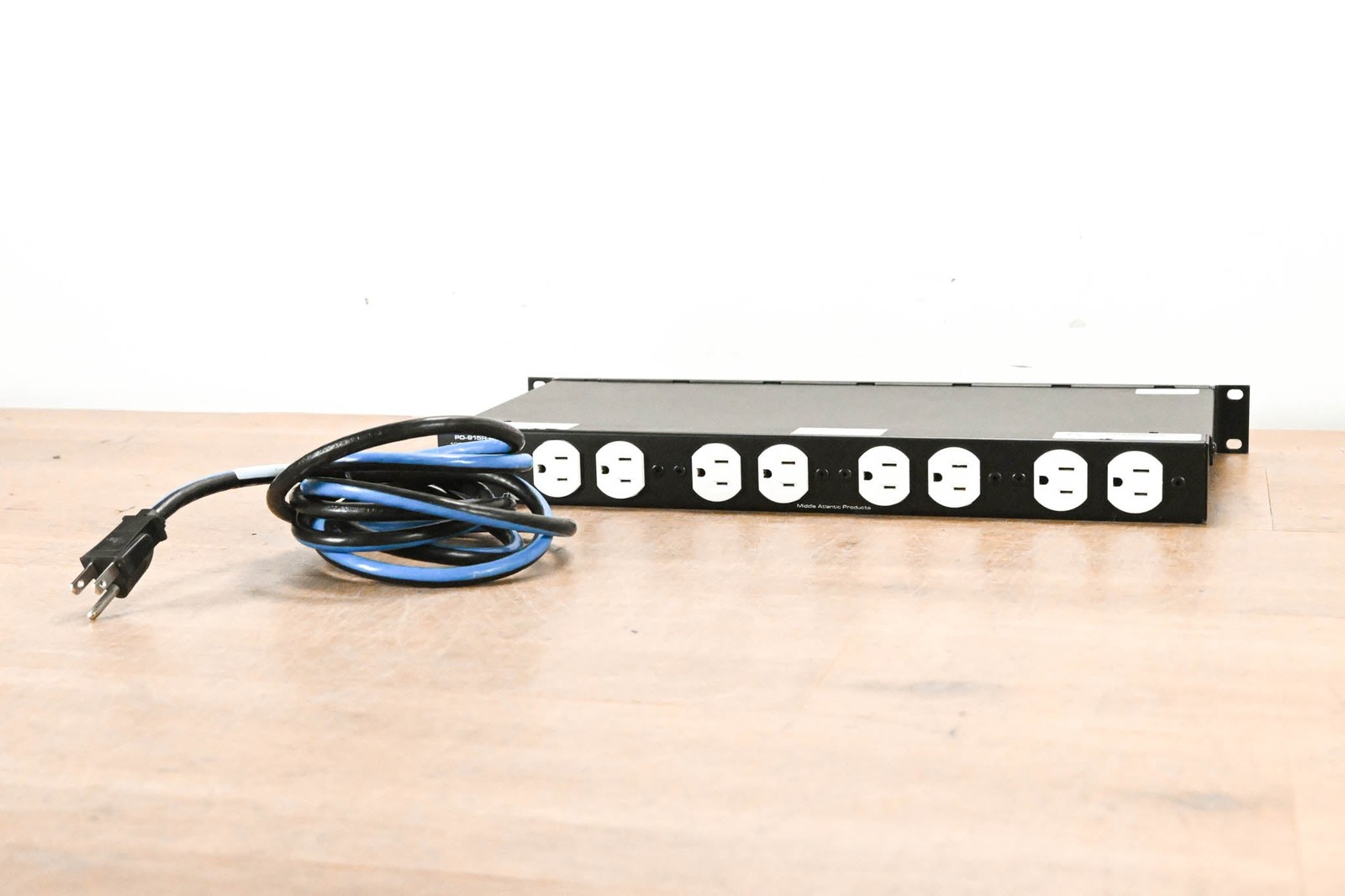 Middle Atlantic PD-915R-PL 9-Outlet Rackmount Power Distribution Unit CG013XT