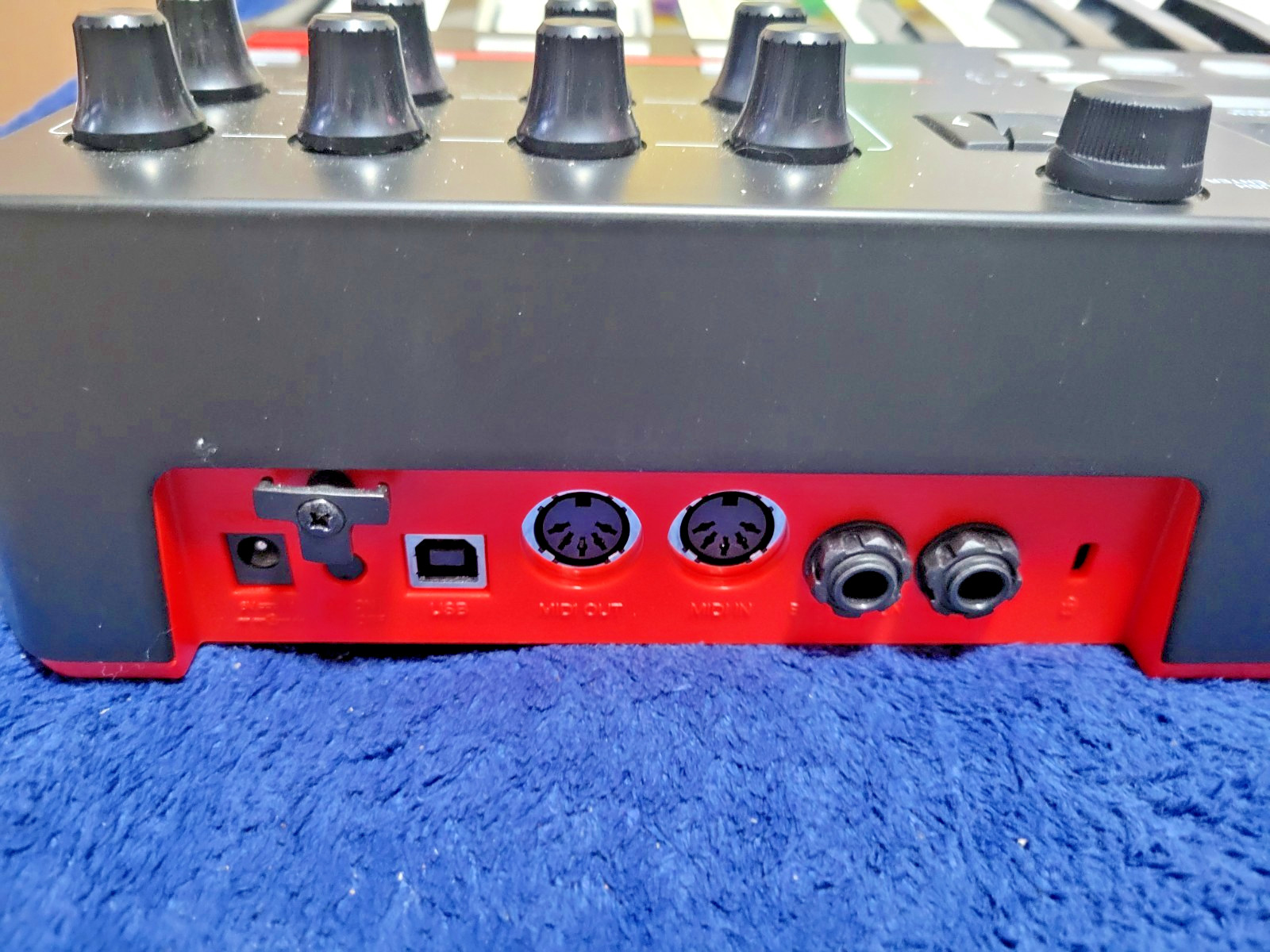 AKAI Professional MPK225 MIDI Keyboard Controller