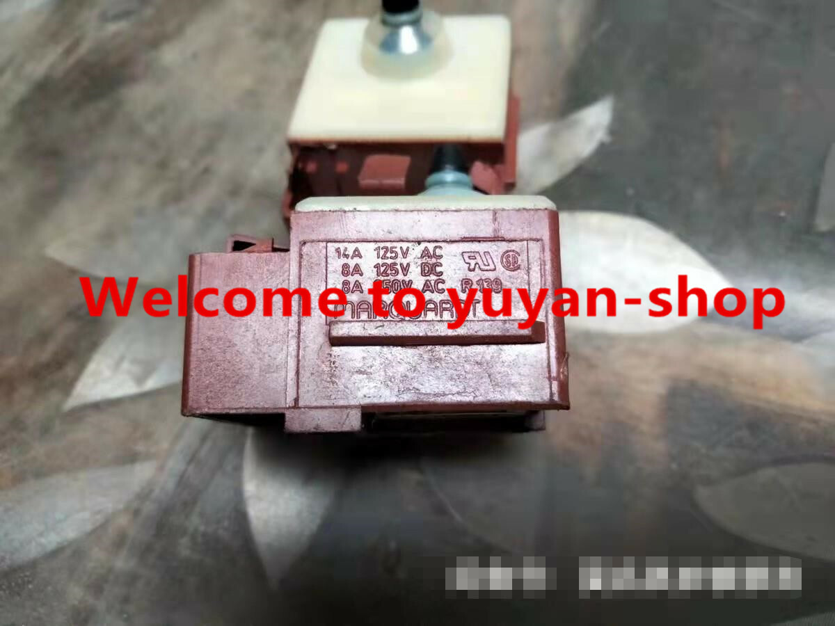 1pc  Switch  Marquart 1246 8A 250VAC 5E4