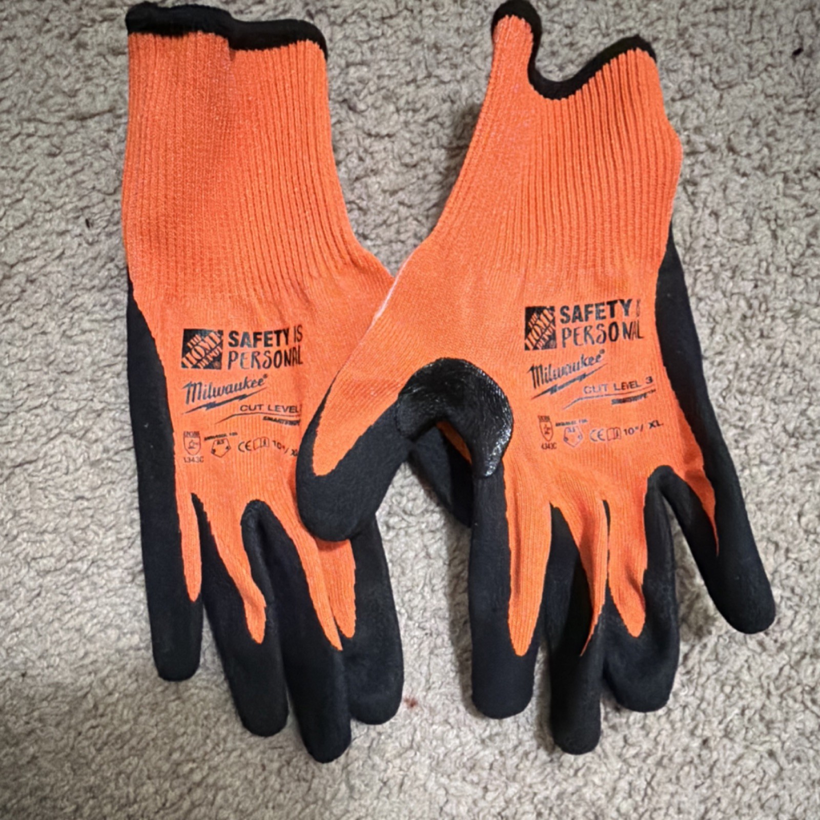 Milwaukee Cut Level 3 SMARTSWIPE Nitrile Work Gloves XL Orange Black