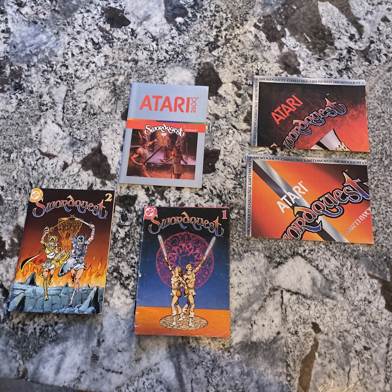 Lot of 5 1982 Swordquest Manuals