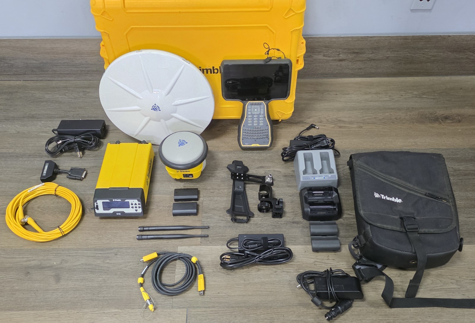 Trimble R750 R780 GPS GNSS GAL Bei Base Rover RTK Tilt TSC7 Siteworks 900MHz
